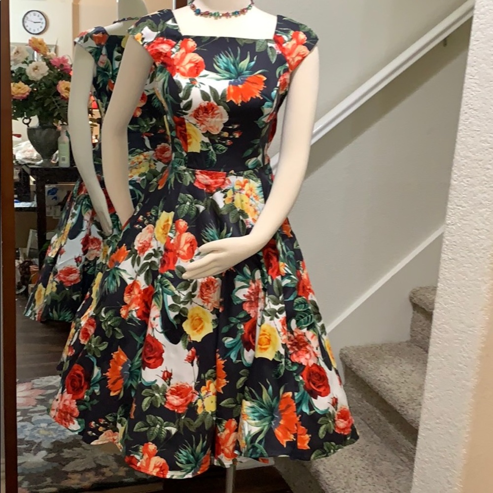 NWTS! H&R Fit & Flare  Square Neck Swing Dress
